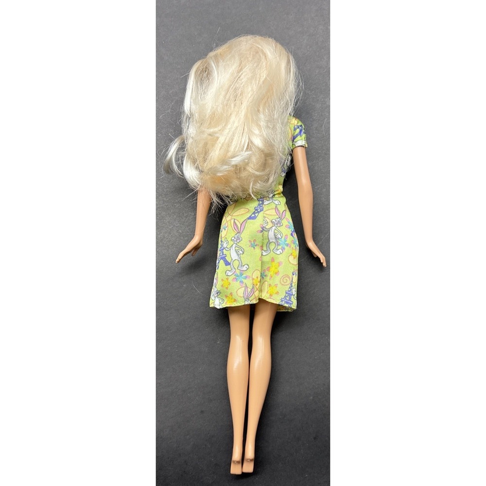 Barbie Loves Bugs Bunny Looney Tunes 2003 Doll #B7037 - Picture 2 of 3